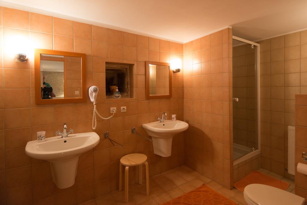Charme Hotel La Dominotte Demigny Pokój zdjęcie